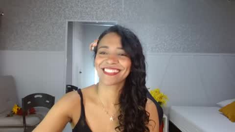 Snapshot of selene_bubble chatting on April 16, 2:29 pm Selene online show from April 16, 2:29 pm