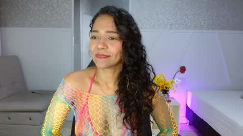 Snapshot of selene_bubble chatting on April 30, 2:34 pm Selene online show from April 30, 2:34 pm