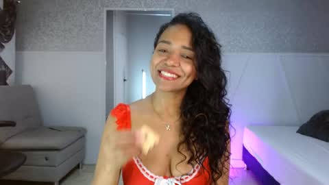 Snapshot of selene_bubble chatting on May 5, 1:30 pm Selene online show from May 5, 1:30 pm