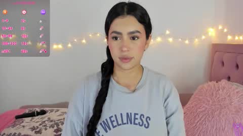 Snapshot of selene_e chatting on February 12, 9:32 pm Karol. online show from February 12, 9:32 pm