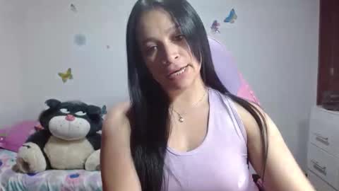 Snapshot of selene_mixx chatting on April 1, 8:06 pm selene_mixx online show from April 1, 8:06 pm