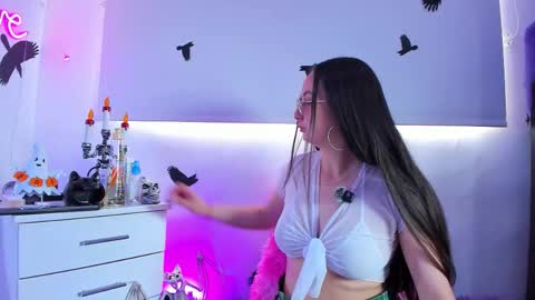 Snapshot of selene_swee chatting on October 11, 5:55 pm selene_swee online show from October 11, 5:55 pm