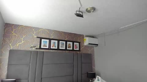 Snapshot of selene_tylor_ chatting on February 15, 8:27 pm Selene online show from February 15, 8:27 pm