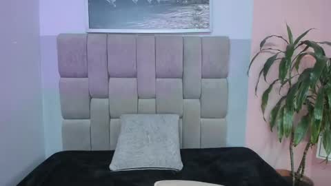 Snapshot of selene_tylor_ chatting on April 16, 9:50 pm Selene online show from April 16, 9:50 pm