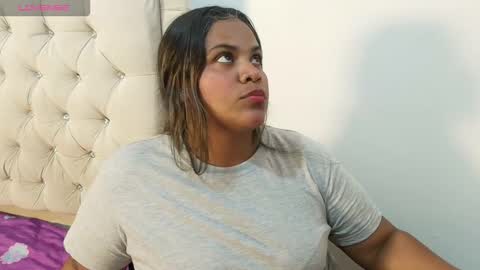 Snapshot of selene_zafiro chatting on October 2, 10:17 pm selene_zafiro online show from October 2, 10:17 pm