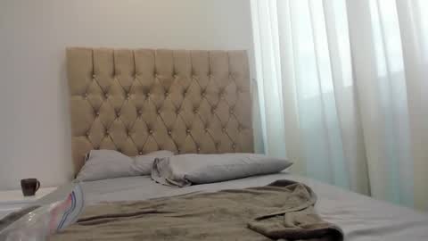 Selene online show from September 18, 1:02 pm