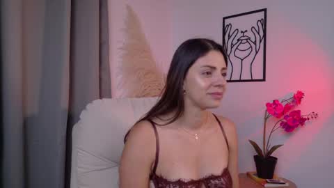 Snapshot of selenenova chatting on April 17, 8:23 pm Selene Nova online show from April 17, 8:23 pm
