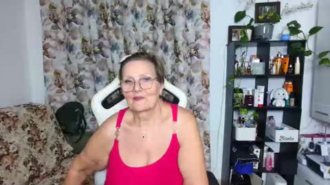 Selenna online show from December 19, 1:39 am