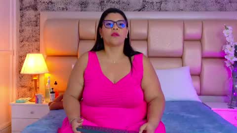 Snapshot of selennacooper chatting on April 14, 11:38 am Selenna Cooper online show from April 14, 11:38 am