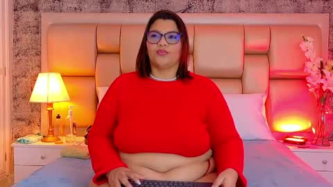 Snapshot of selennacooper chatting on May 16, 11:53 am Selenna Cooper online show from May 16, 11:53 am