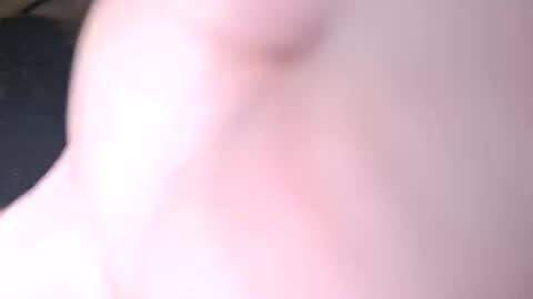 Snapshot of selfiepicdump chatting on January 18, 5:39 pm Julian Kinky Bi-guy online show from January 18, 5:39 pm