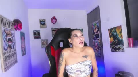 Snapshot of selina_kyl3 chatting on January 30, 11:24 pm Selinna Kyle online show from January 30, 11:24 pm