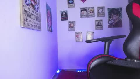 Snapshot of selina_kyl3 chatting on February 15, 2:47 am Selinna Kyle online show from February 15, 2:47 am