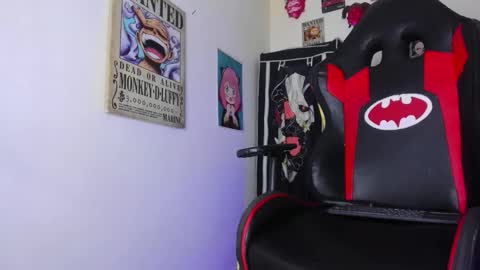 Snapshot of selina_kyl3 chatting on October 10, 12:31 am Selinna Kyle online show from October 10, 12:31 am