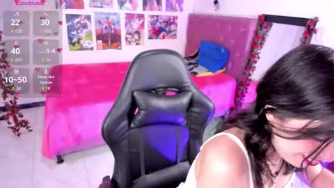 Snapshot of selina_lovers_ chatting on February 6, 2:05 am Selina online show from February 6, 2:05 am