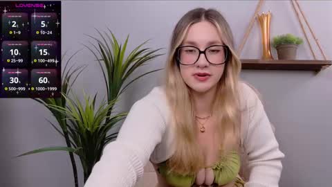 Selina Mae online show from September 24, 2:26 am