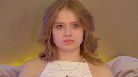 SelinSwarovski online show from September 20, 4:19 pm