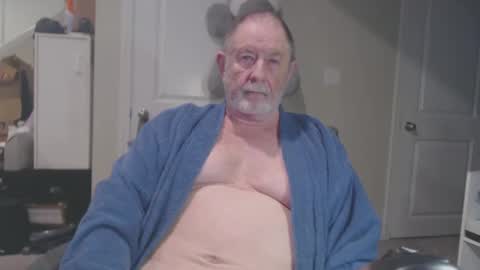 Snapshot of selkie2s chatting on December 7, 3:08 pm selkie2s online show from December 7, 3:08 pm