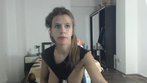 Snapshot of sellena_angels chatting on January 14, 2:00 pm sellena_angels online show from January 14, 2:00 pm