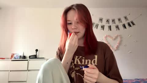 Lily online show from April 4, 9:29 am