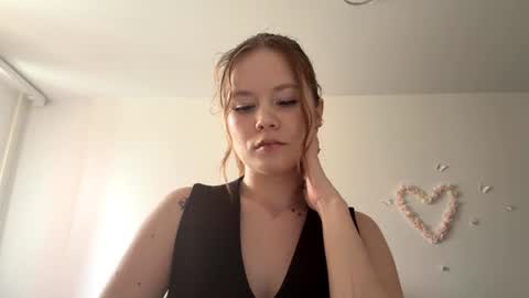 Lily online show from June 27, 12:22 pm