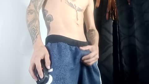 Snapshot of sem_alas chatting on January 26, 4:51 am sem_alas online show from January 26, 4:51 am