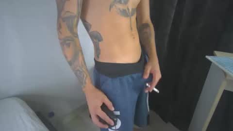 Snapshot of sem_alas chatting on February 21, 2:06 am sem_alas online show from February 21, 2:06 am