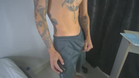 Snapshot of sem_alas chatting on February 22, 10:52 pm sem_alas online show from February 22, 10:52 pm