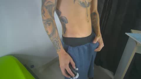 Snapshot of sem_alas chatting on February 28, 10:39 pm sem_alas online show from February 28, 10:39 pm