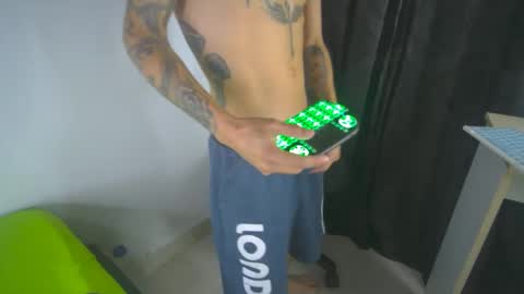 Snapshot of sem_alas chatting on March 1, 3:43 am sem_alas online show from March 1, 3:43 am