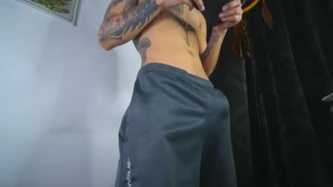 Snapshot of sem_alas chatting on September 10, 11:16 pm sem_alas online show from September 10, 11:16 pm