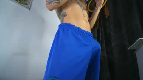 Snapshot of sem_alas chatting on October 23, 12:10 am sem_alas online show from October 23, 12:10 am