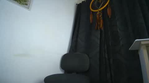 Snapshot of sem_alas chatting on October 24, 10:50 pm sem_alas online show from October 24, 10:50 pm