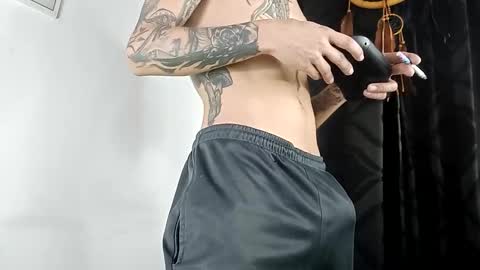 Snapshot of sem_alas chatting on November 1, 12:23 am sem_alas online show from November 1, 12:23 am