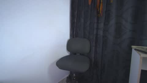Snapshot of sem_alas chatting on March 29, 12:43 am sem_alas online show from March 29, 12:43 am