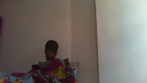 Snapshot of semental24cm chatting on February 25, 2:48 pm semental24cm online show from February 25, 2:48 pm