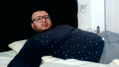 Snapshot of sementalpajero chatting on October 19, 3:01 pm sementalpajero online show from October 19, 3:01 pm