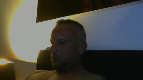 sence08 online show from September 18, 5:15 pm