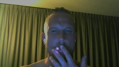 sence08 online show from March 15, 9:32 pm