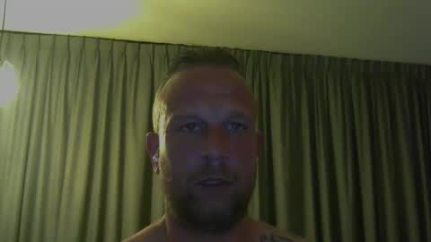 sence08 online show from April 4, 8:50 pm