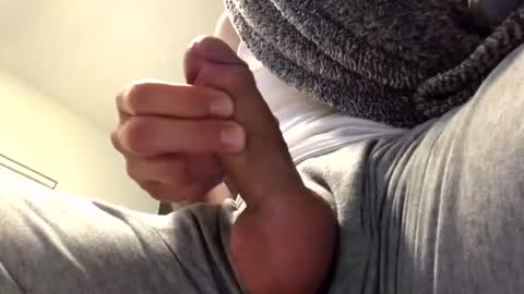 Snapshot of sencilloparati chatting on March 27, 5:35 am sencilloparati online show from March 27, 5:35 am