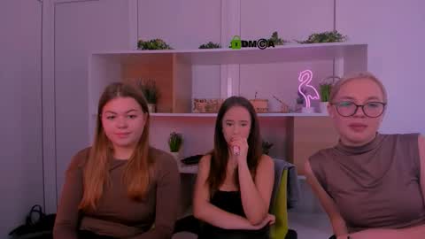 Snapshot of sendi_cais chatting on October 21, 8:26 am Sendi online show from October 21, 8:26 am