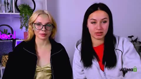 Snapshot of sendi_cais chatting on November 1, 8:11 pm Sendi online show from November 1, 8:11 pm