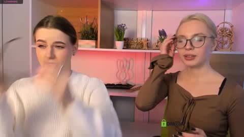 Snapshot of sendi_cais chatting on November 6, 12:06 pm Sendi online show from November 6, 12:06 pm