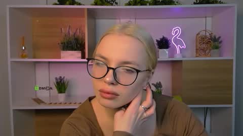 Snapshot of sendi_cais chatting on December 23, 6:00 am Sendi online show from December 23, 6:00 am