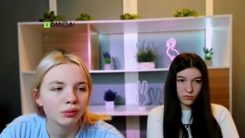 Snapshot of sendi_cais chatting on February 3, 6:11 am Sendi online show from February 3, 6:11 am