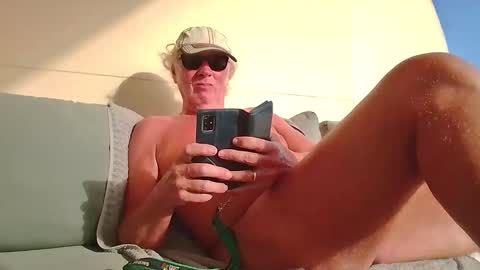 Snapshot of seniorfuntime1556 chatting on October 5, 4:16 pm Summiteer online show from October 5, 4:16 pm