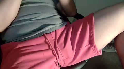 Snapshot of senorgrower chatting on December 5, 6:10 am Mr. Watch Me Grow online show from December 5, 6:10 am