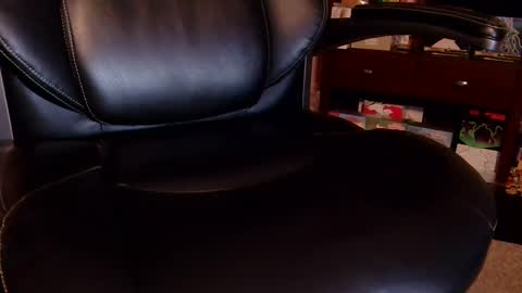 Snapshot of senorgrower chatting on October 1, 6:08 am Mr. Watch Me Grow online show from October 1, 6:08 am