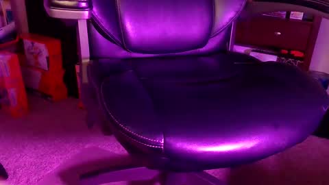 Snapshot of senorgrower chatting on October 26, 7:58 am Mr. Watch Me Grow online show from October 26, 7:58 am